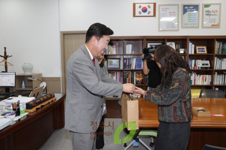 해외 입양인 가족상봉 기념청주방문 환영식