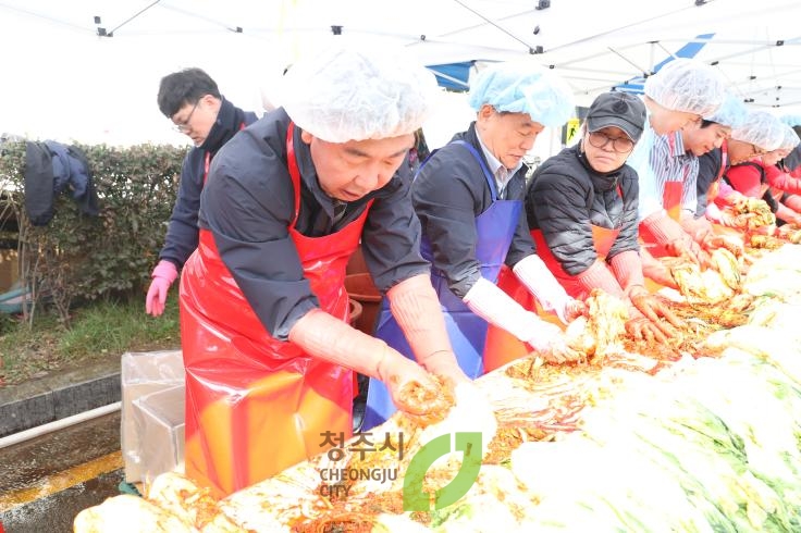 2023 육거리종합시장 사랑의 김장 담그기