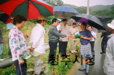 보살사 입구 관정 공사 순시 3