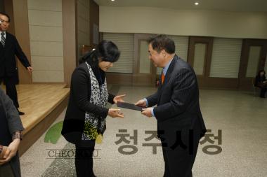 2010하반기 충북인재양성재단 장학금 수여식 31